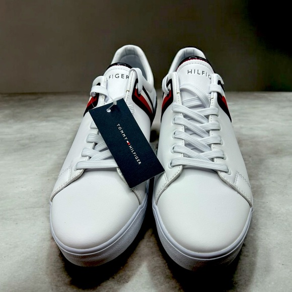 NEW Tommy Hilfiger Men's Ramus Stripe Lace-Up Sneakers - Size 12M - Picture 2 of 7